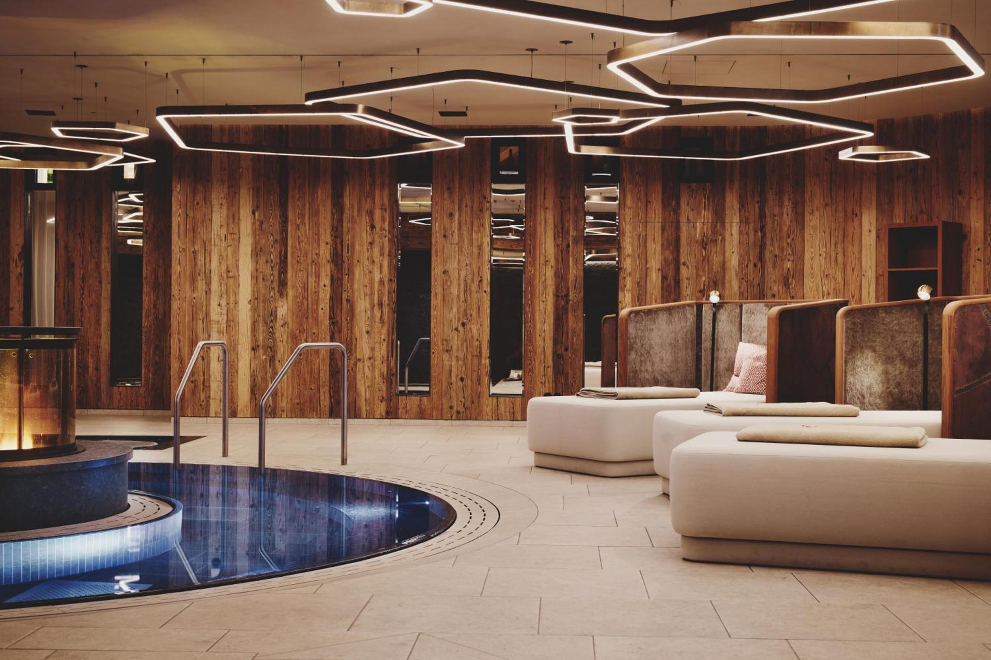 Burg Hotel Oberlech Экстерьер фото